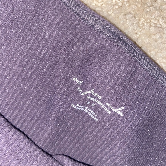 Out from under purple sparkly crop top - Picture 5 of 5